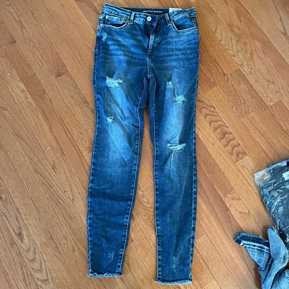 INC denim size 6 high rise skinny ripped jeans